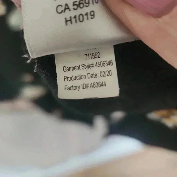 Maurices Plus  Size Floral Button Front Tank Size 3 - Picture 10 of 11